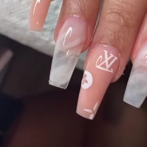 Meet your Posher, Cashaay